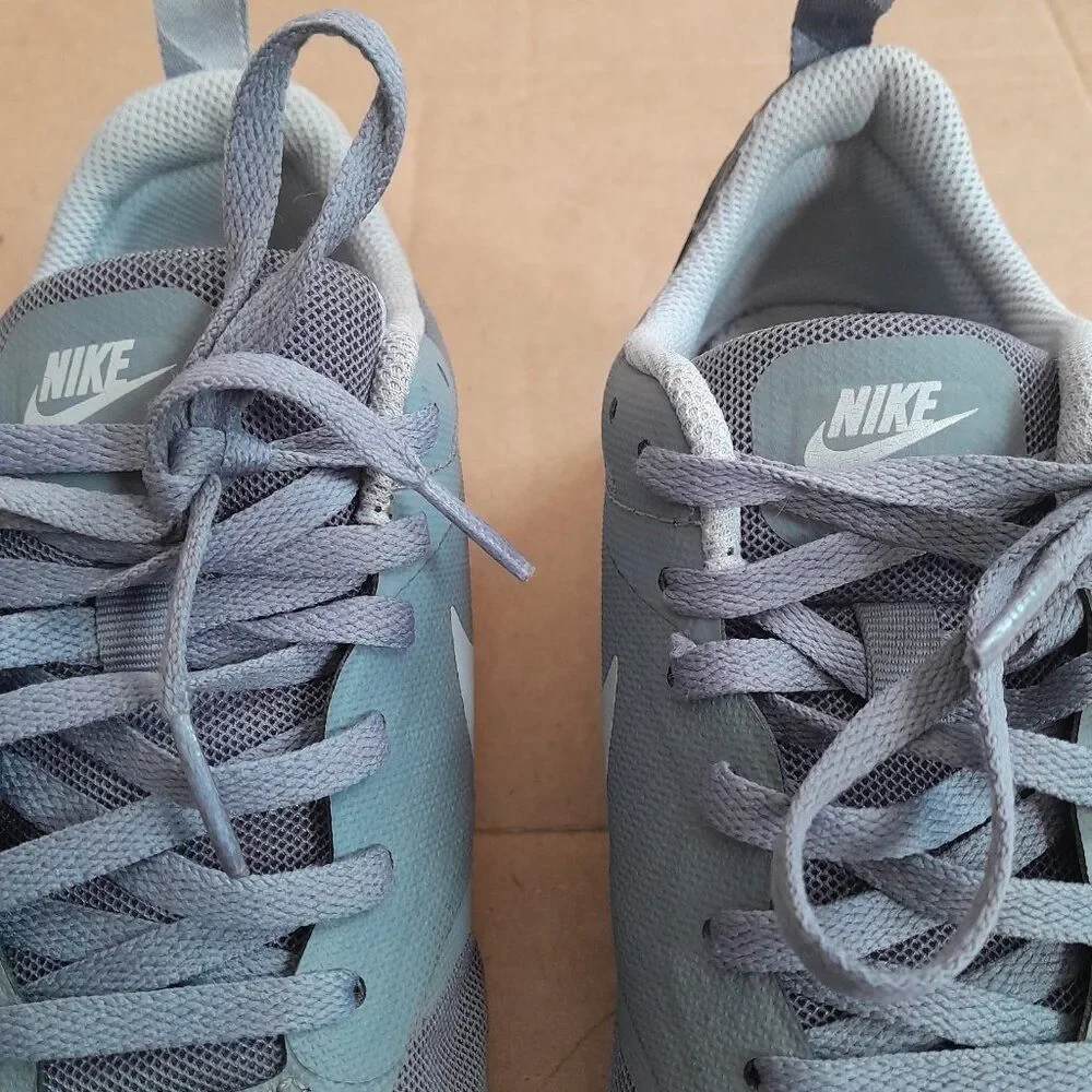 Nike Women’s Air Max Tavas 814443-002 Gray Running Shoes Sneakers Size 5.5